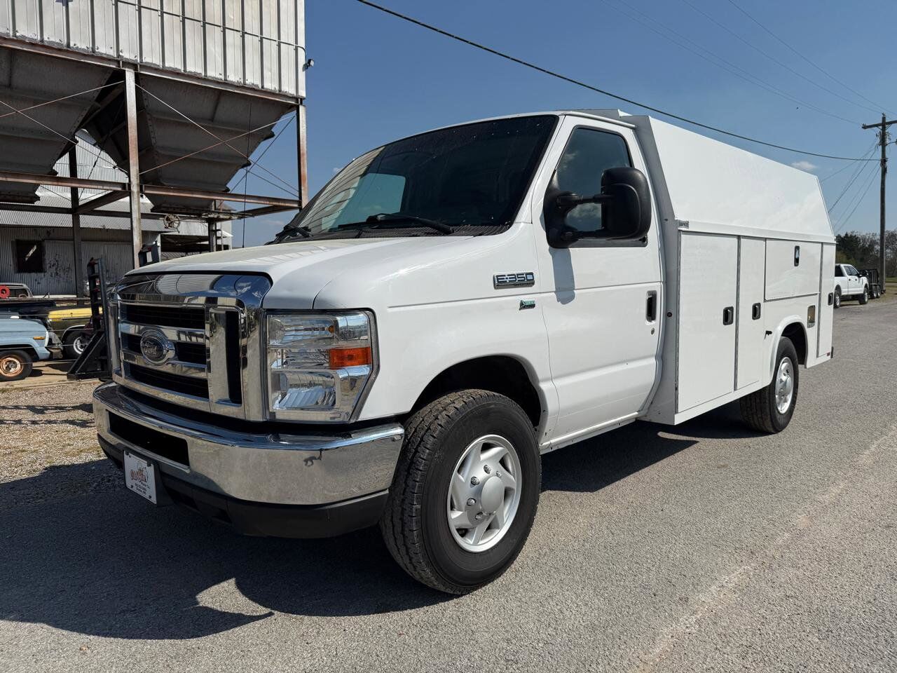 2019 FORD E-350