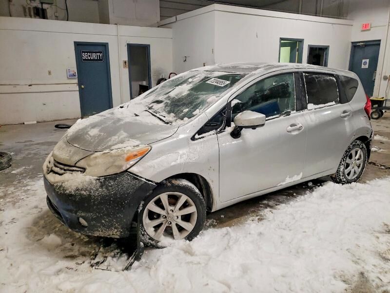 2015 NISSAN Versa