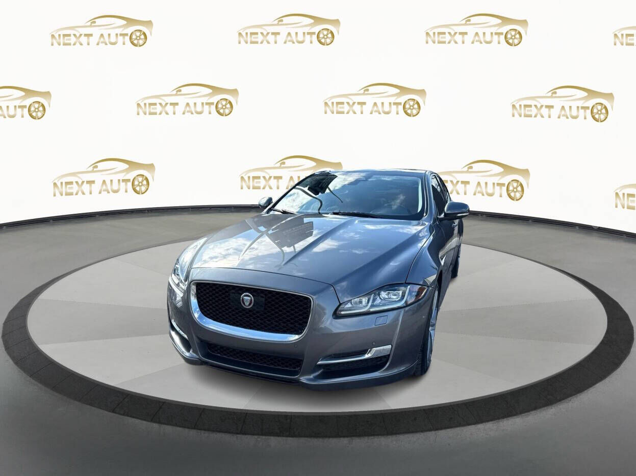 2019 JAGUAR XJ