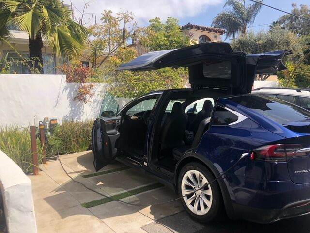 2019 TESLA Model X