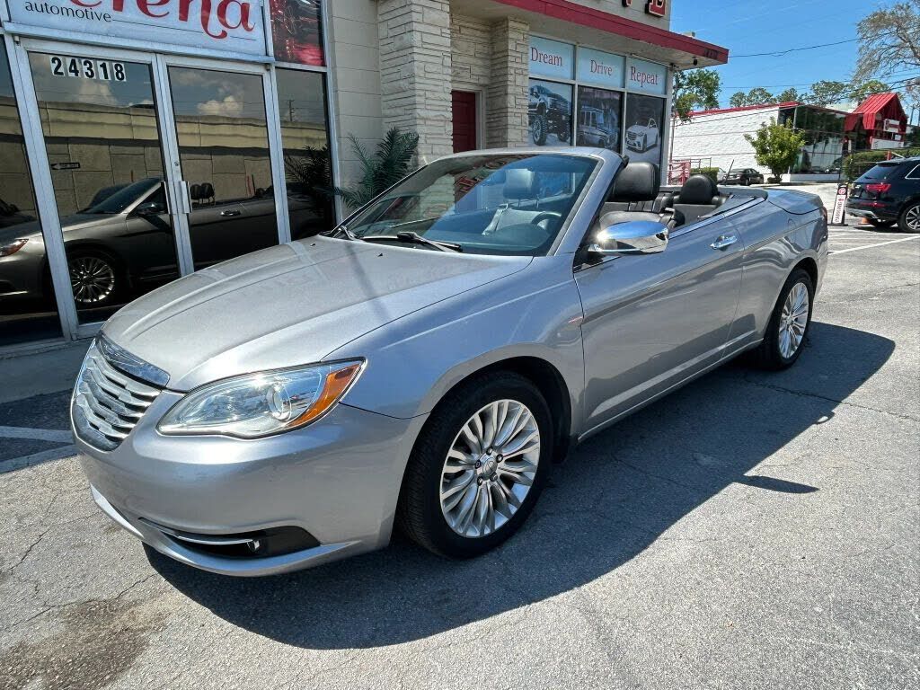 2014 CHRYSLER 200