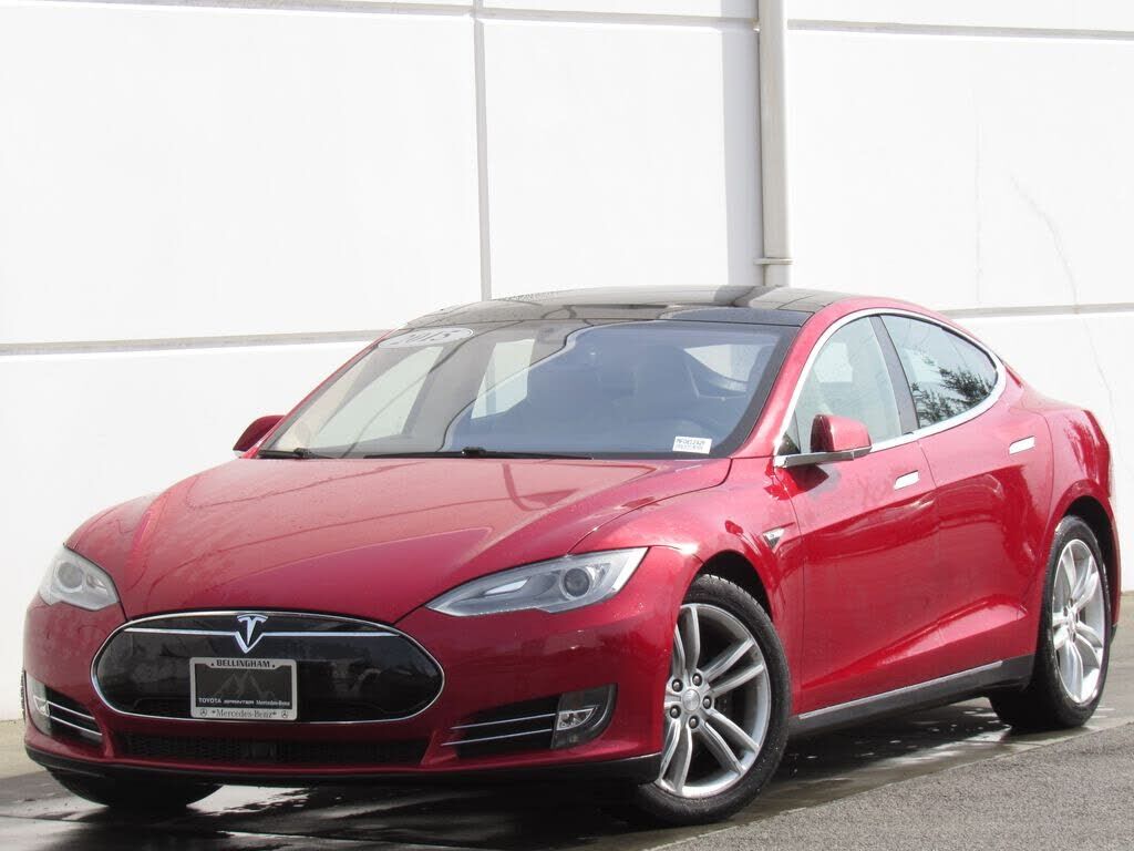 2015 TESLA Model S