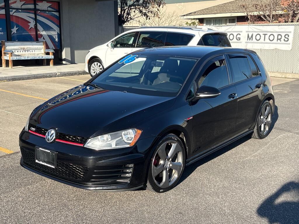 2016 VOLKSWAGEN Golf GTI