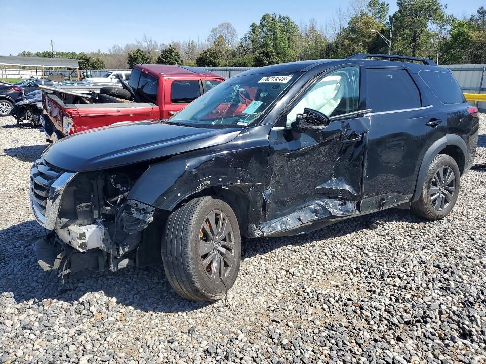 2022 NISSAN Pathfinder