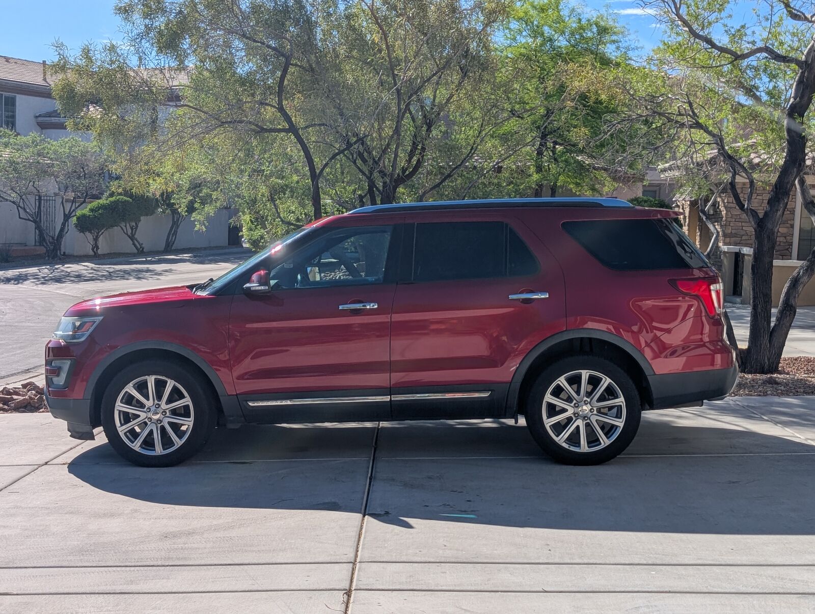2016 FORD Explorer