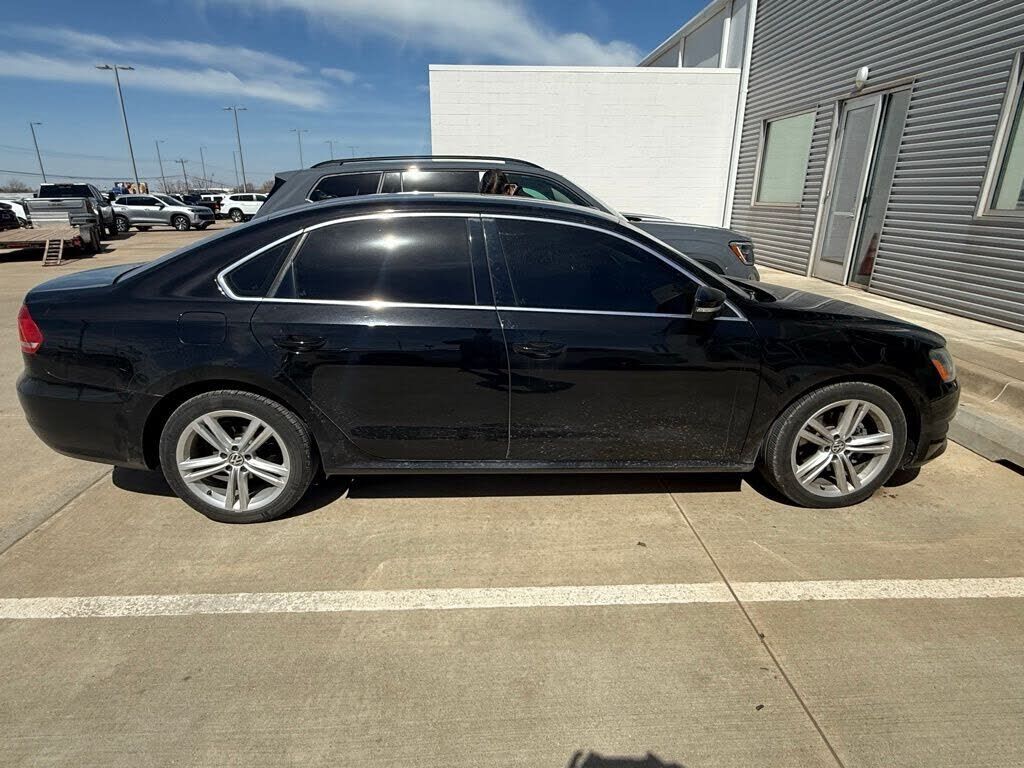 2014 VOLKSWAGEN Passat