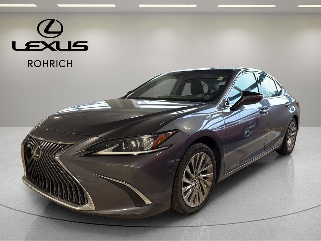 2019 LEXUS ES