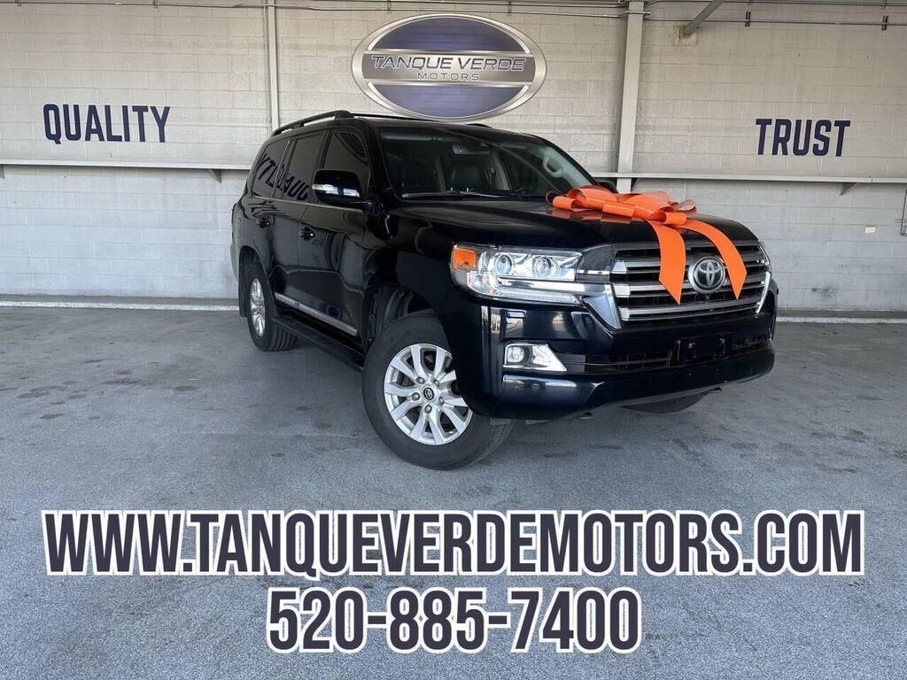 2016 TOYOTA Land Cruiser