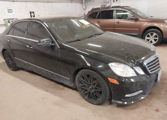 2013 MERCEDES-BENZ E-Class