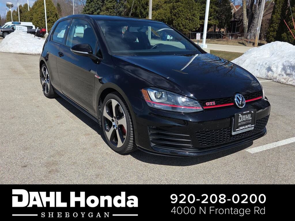 2016 VOLKSWAGEN Golf GTI