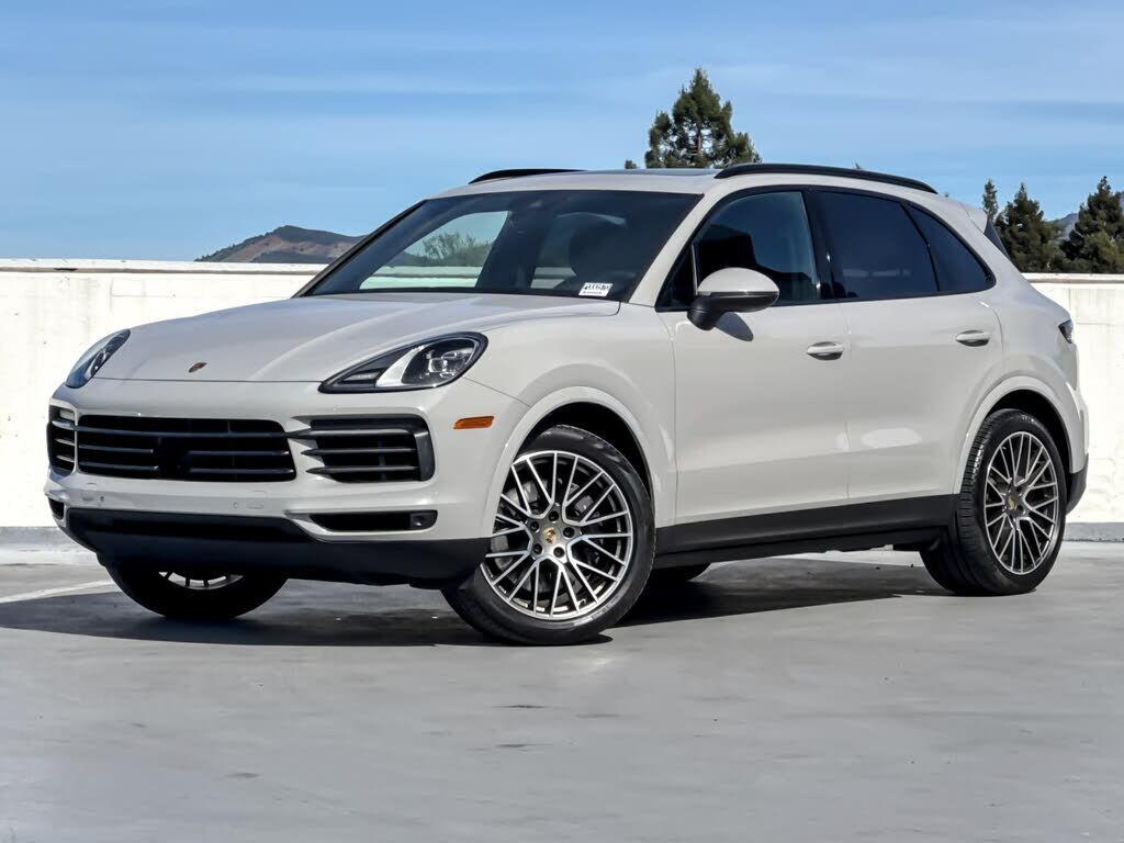 2023 PORSCHE Cayenne