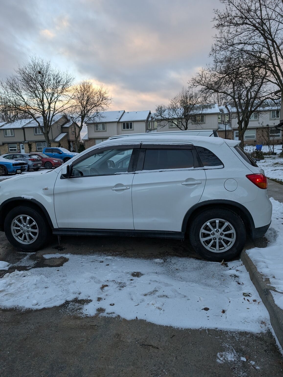 Mitsubishi RVR
