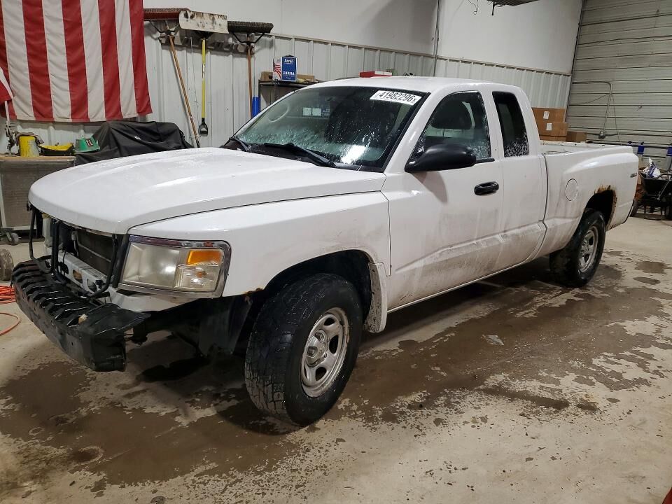 2011 DODGE Dakota