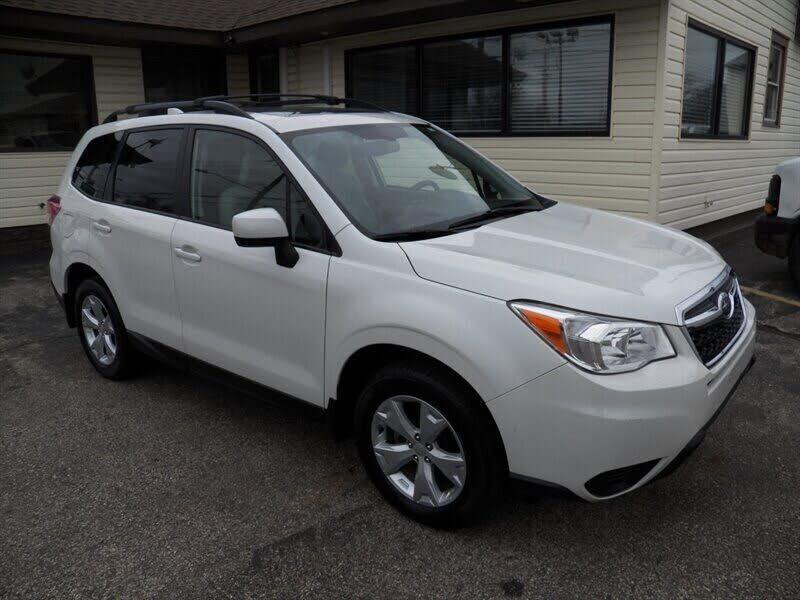 2016 SUBARU Forester