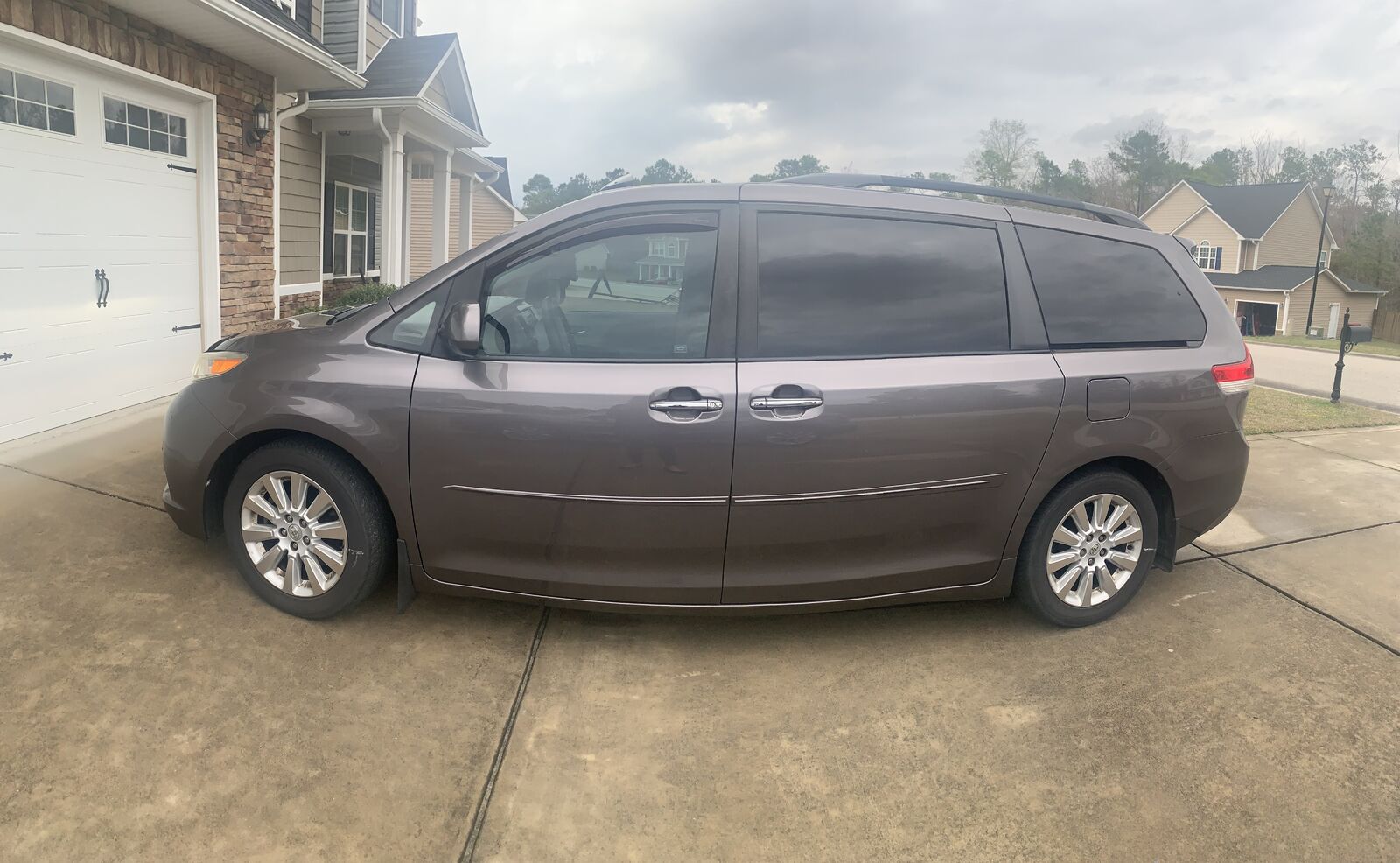 2012 TOYOTA Sienna