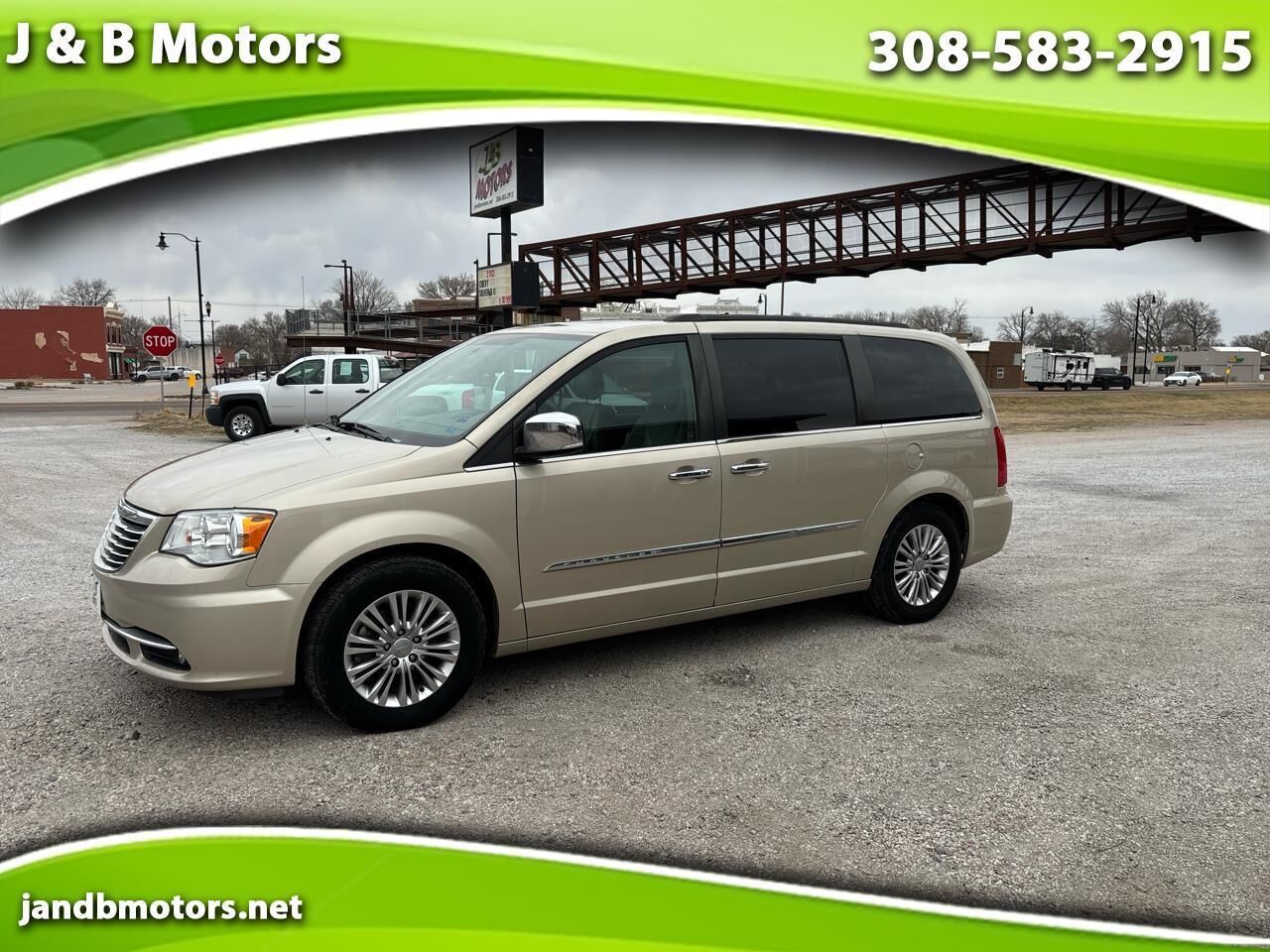 2016 CHRYSLER Town and Country