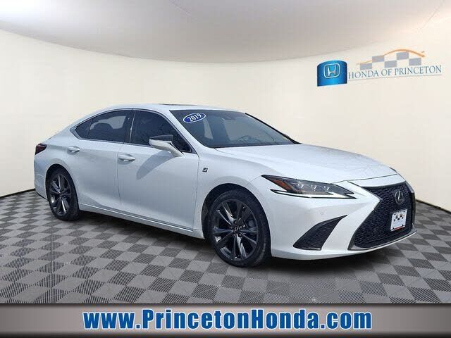 2019 LEXUS ES