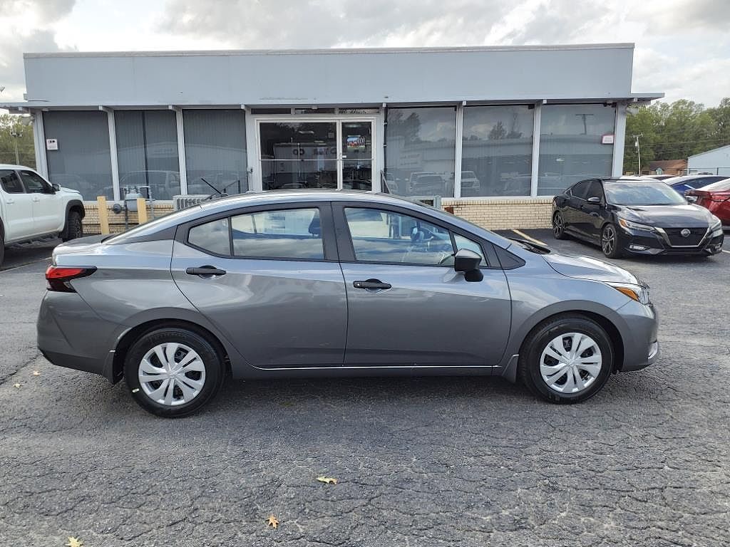 2025 NISSAN Versa