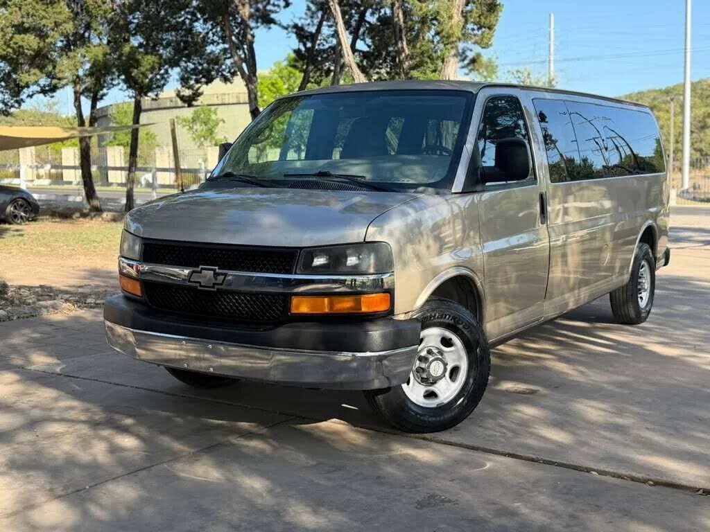 2013 CHEVROLET Express