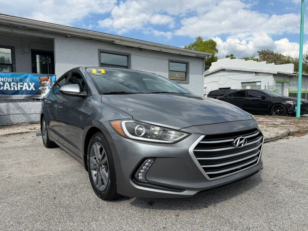 2017 HYUNDAI Elantra