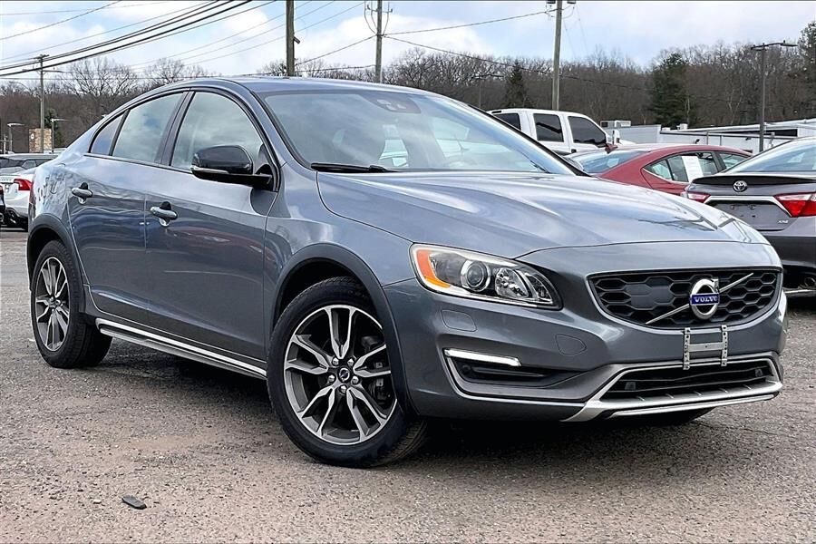 2016 VOLVO S60 Cross Country