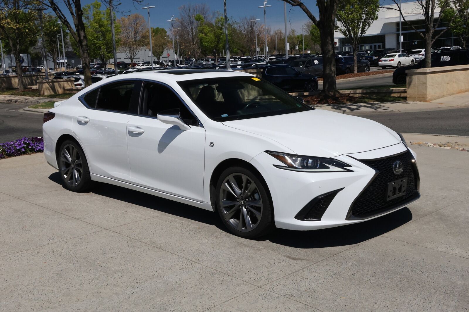 2019 LEXUS ES