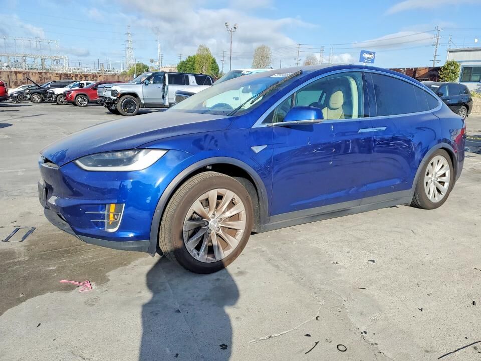 2016 TESLA Model X