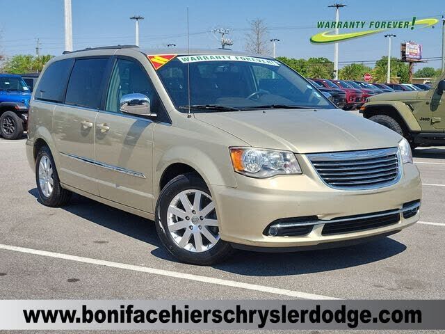 2011 CHRYSLER Town and Country
