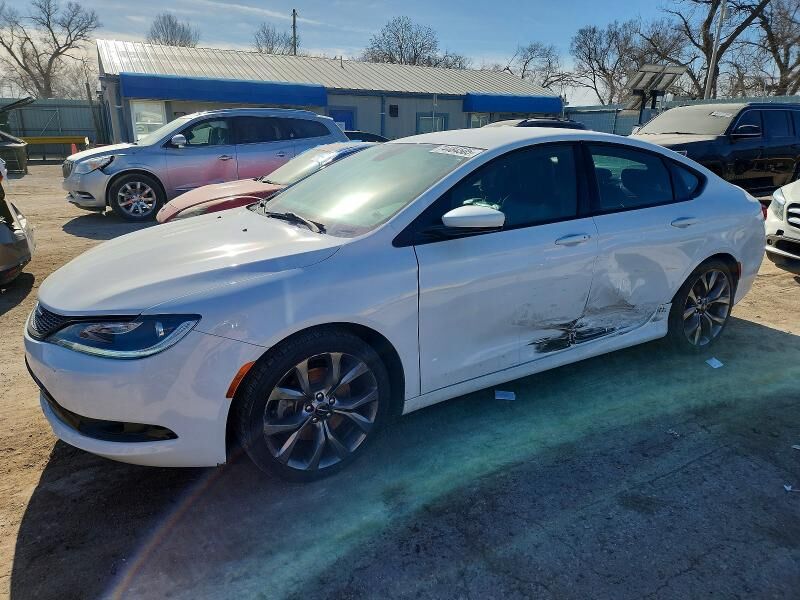 2016 CHRYSLER 200
