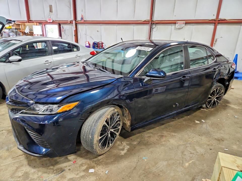 2020 TOYOTA Camry