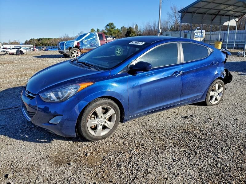2013 HYUNDAI Elantra