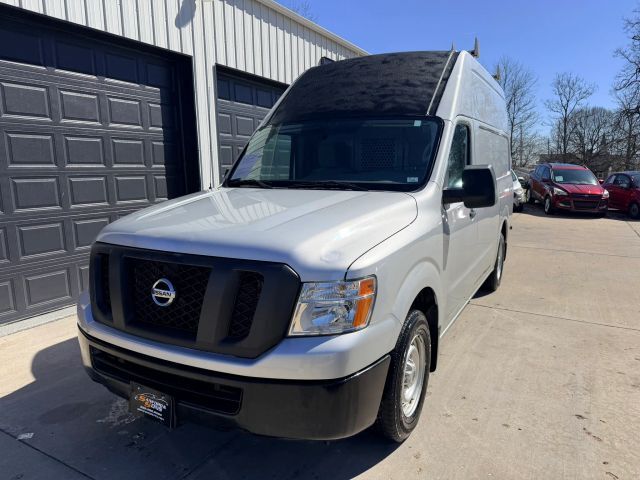 2016 NISSAN NV