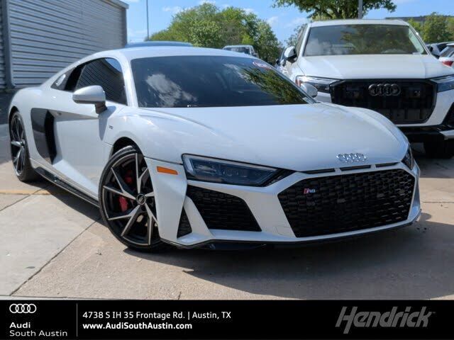 2022 AUDI R8