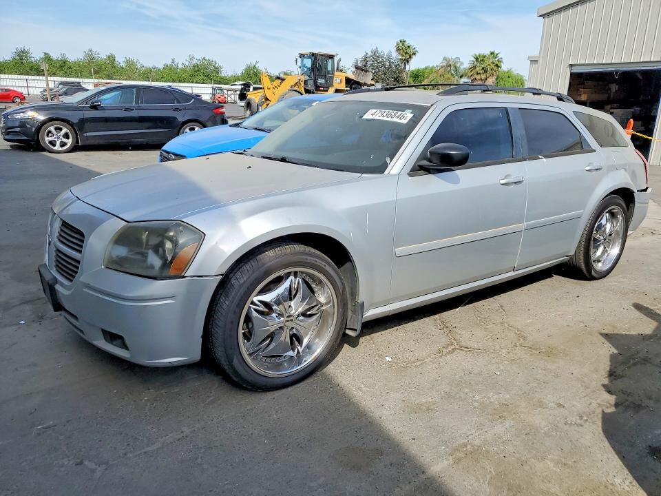 2005 DODGE Magnum