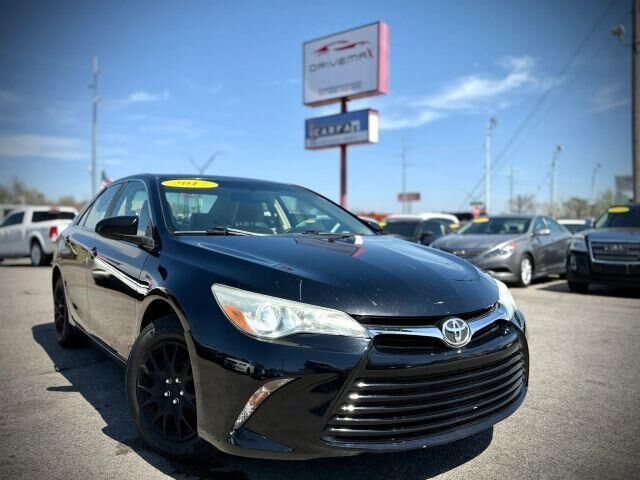2017 TOYOTA Camry