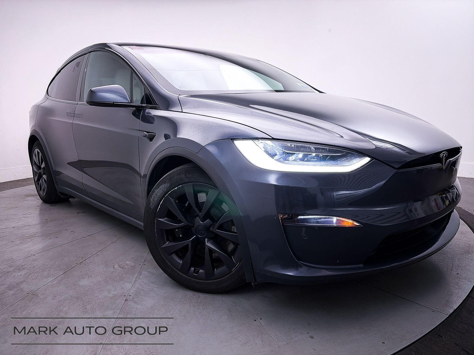2023 TESLA Model X
