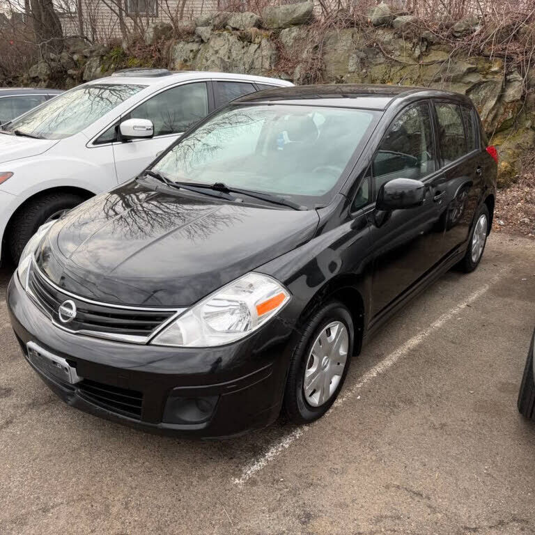 2010 NISSAN Versa