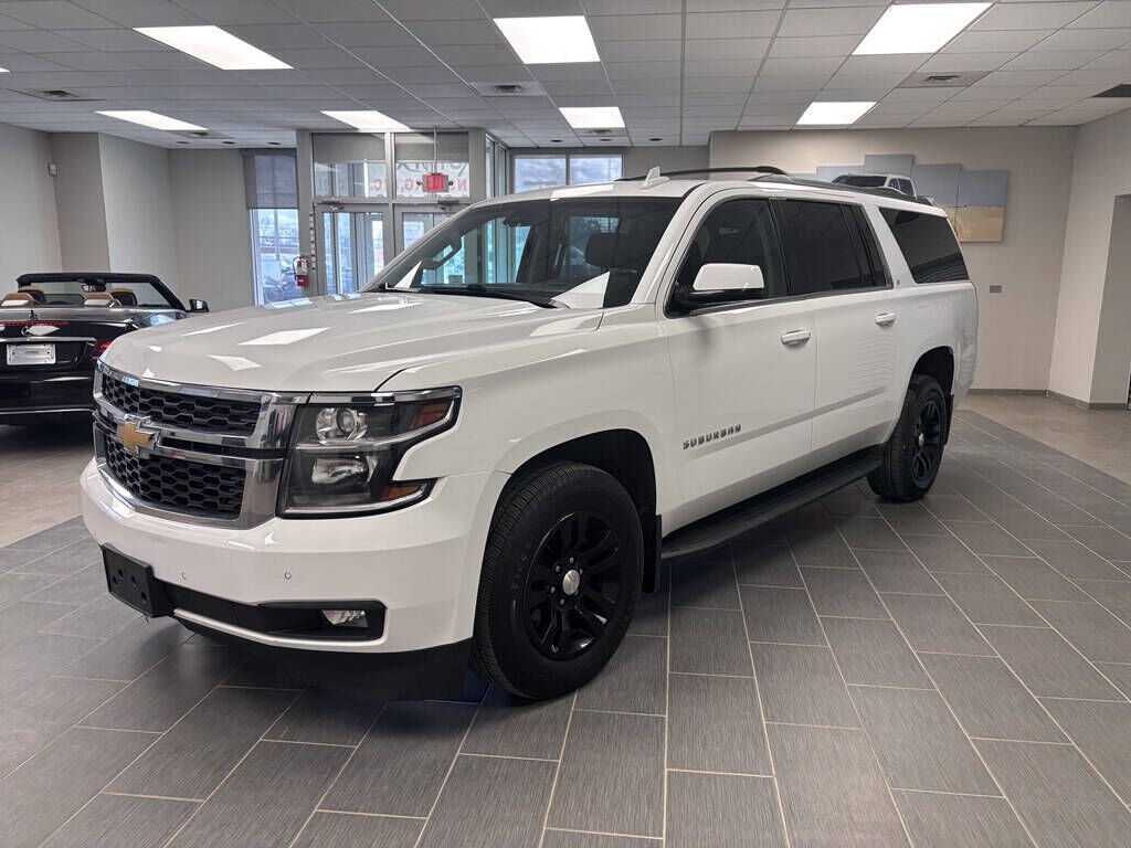 2017 CHEVROLET Suburban