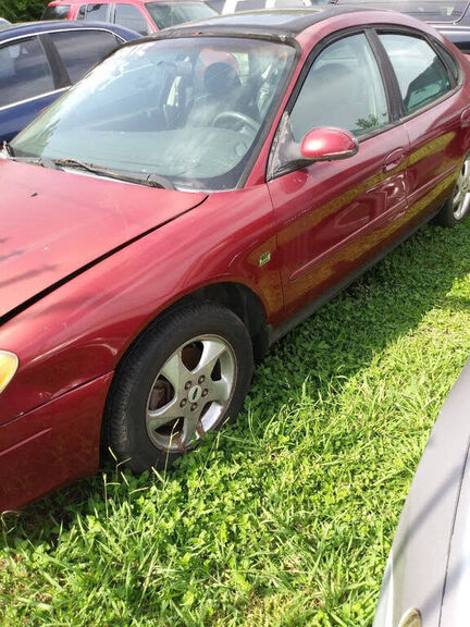 2002 FORD Taurus