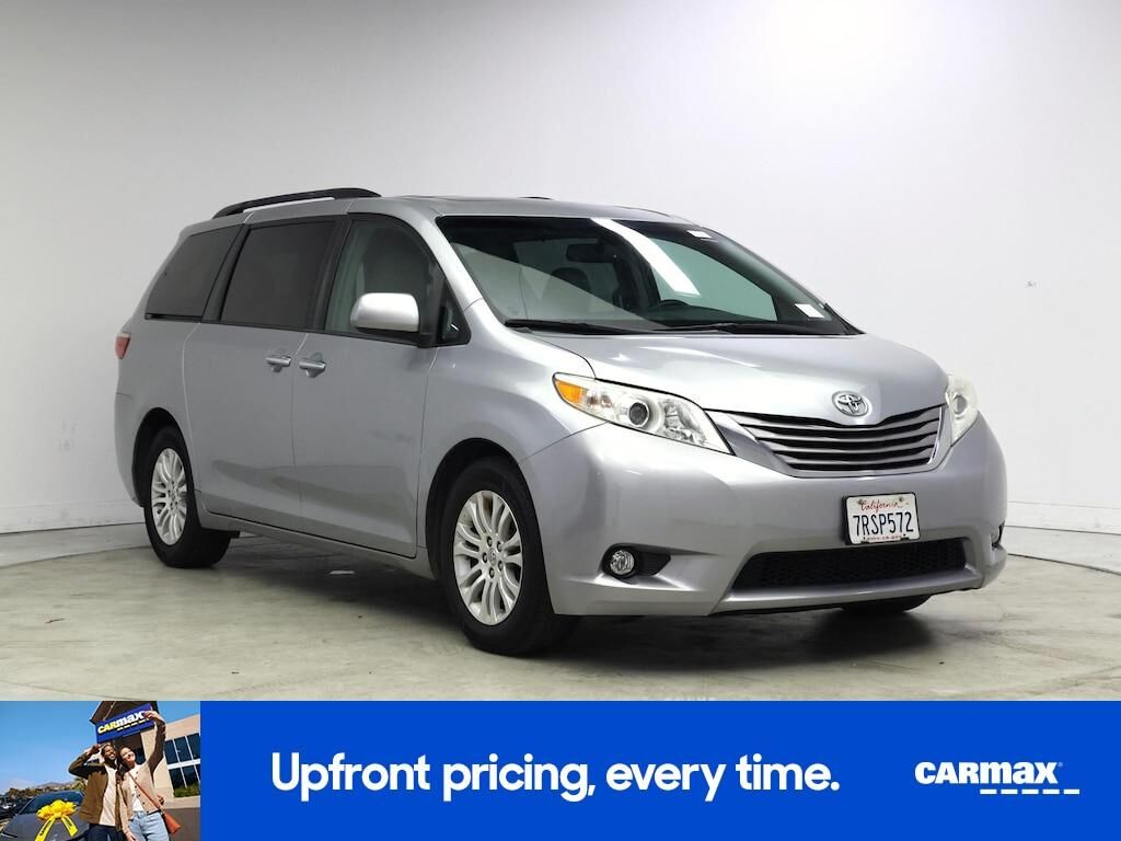 2016 TOYOTA Sienna