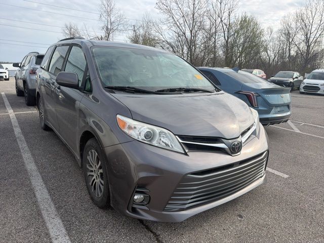 2020 TOYOTA Sienna