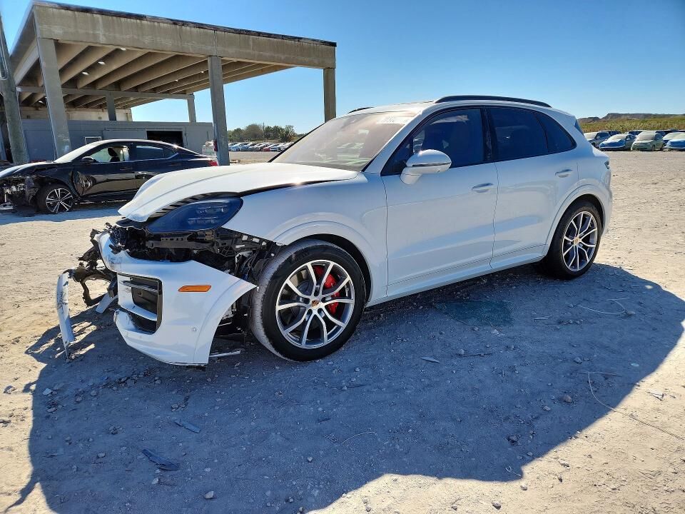 2025 PORSCHE Cayenne