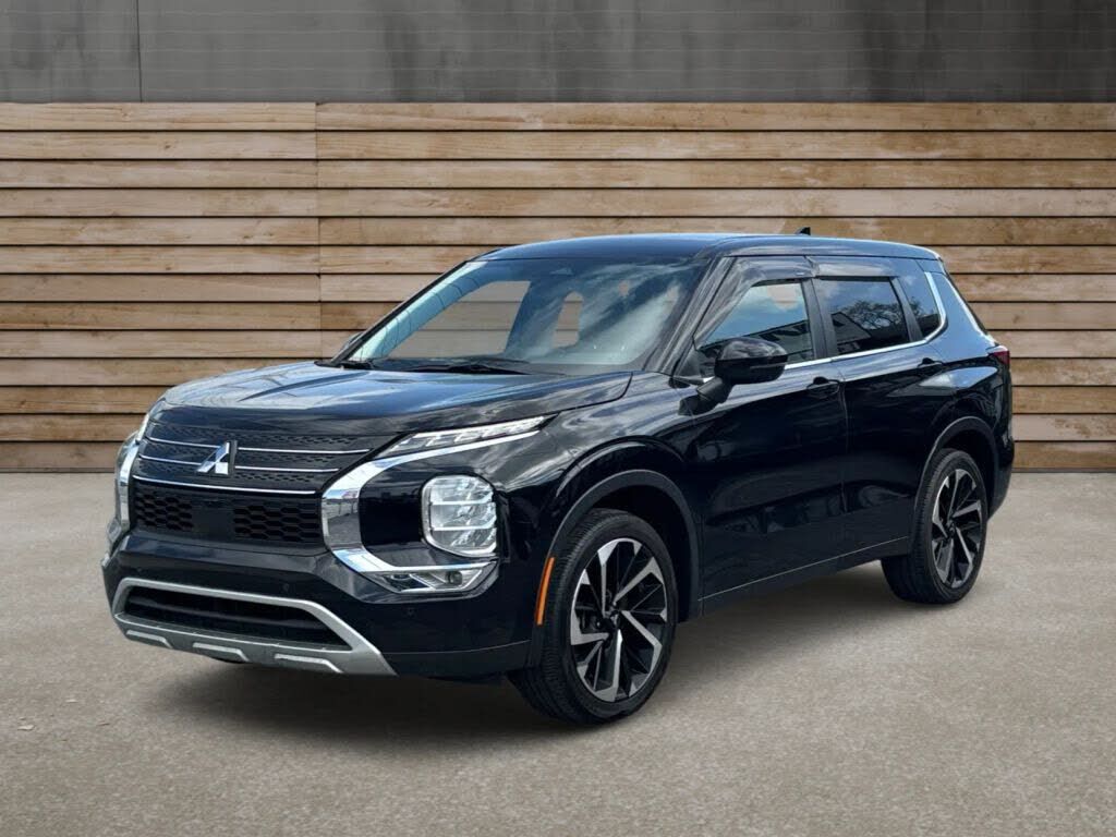 2022 MITSUBISHI Outlander