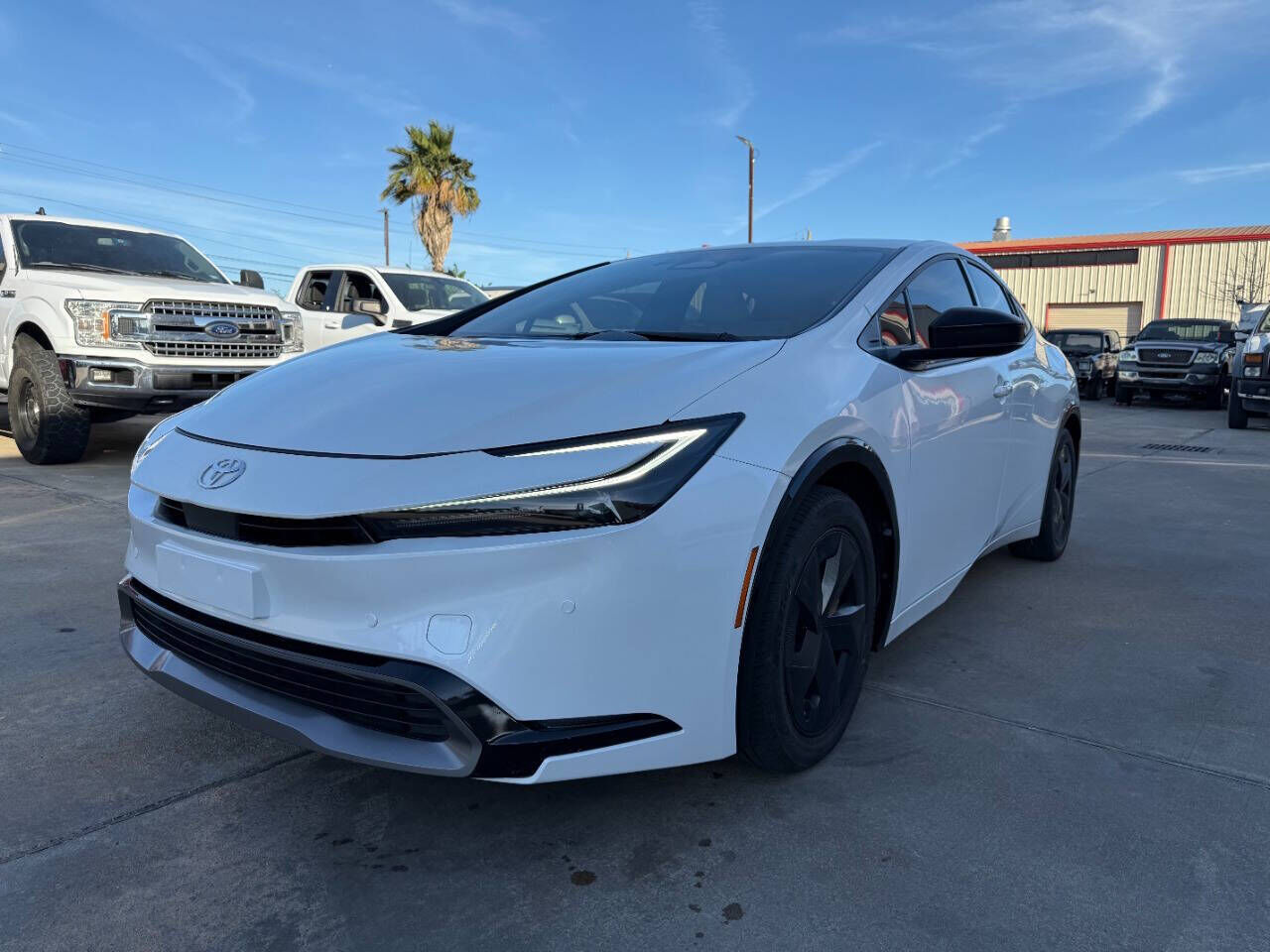 2024 TOYOTA PRIUS