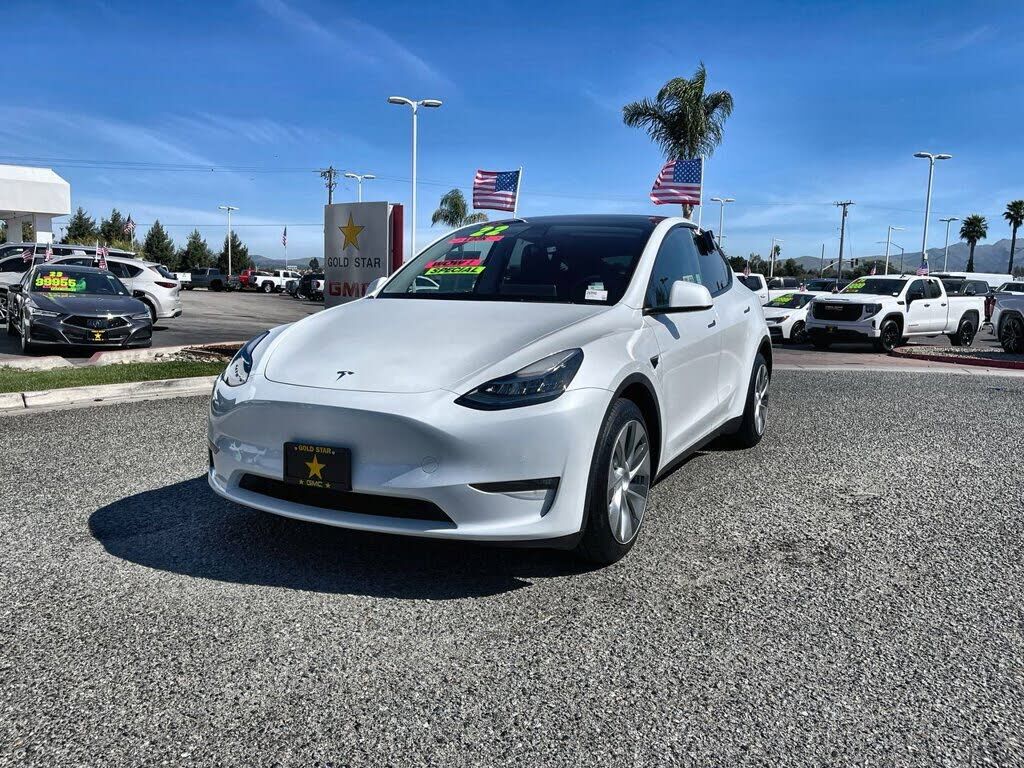 2022 TESLA Model Y