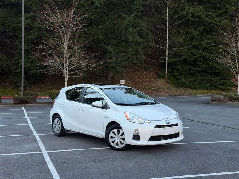 2013 TOYOTA Prius