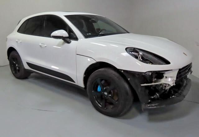 2019 PORSCHE Macan