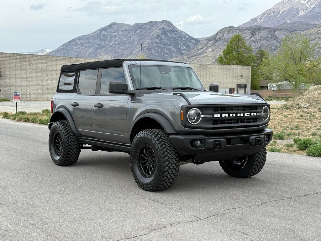 2023 FORD Bronco