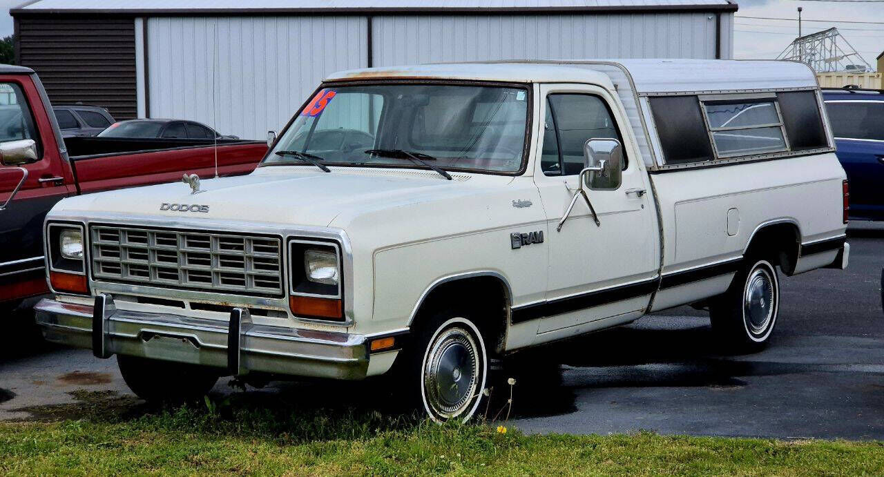 1985 DODGE D-Series