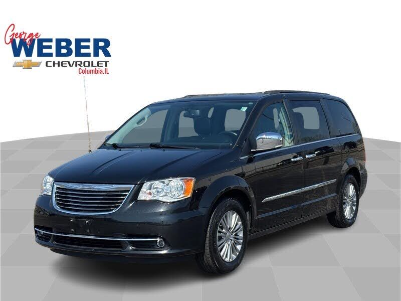 2016 CHRYSLER Town and Country